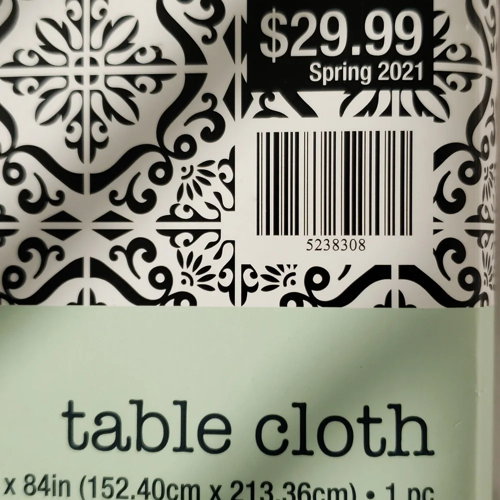 Table Cloth - Picture 4 of 4